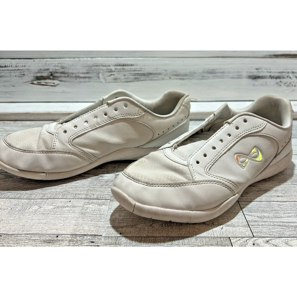 Infinity Fearless Cheer Shoes Good Condition women size 8 white NO LACES